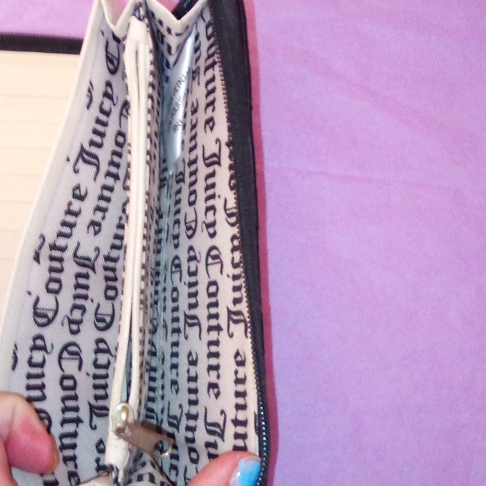 Juicy Couture Large Wallet - Picture 9 of 11